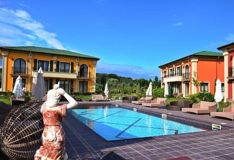 בית מלון כפרי Eco Therma Village   Mineral Pool & Spa & All Inclusive