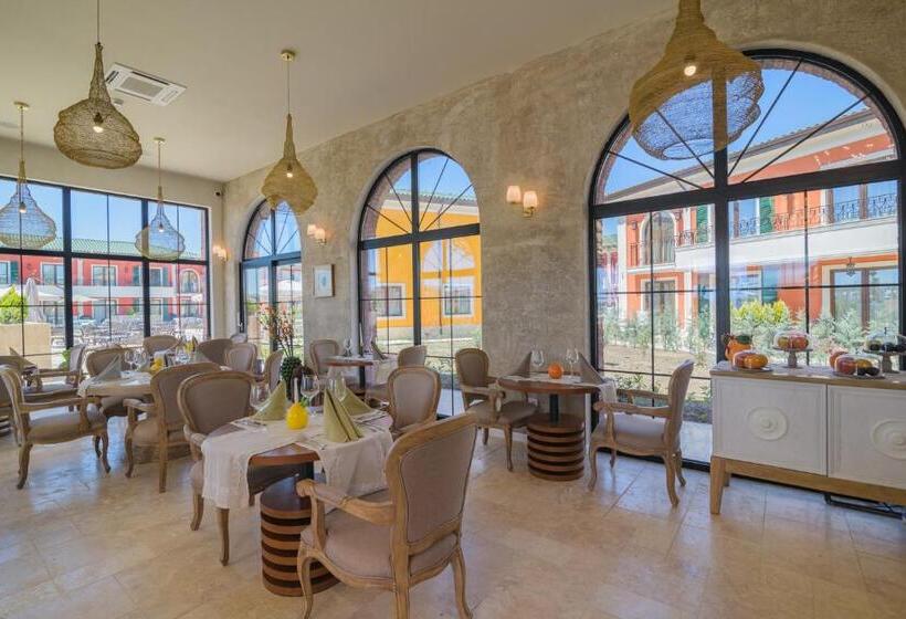 בית מלון כפרי Eco Therma Village   Mineral Pool & Spa & All Inclusive