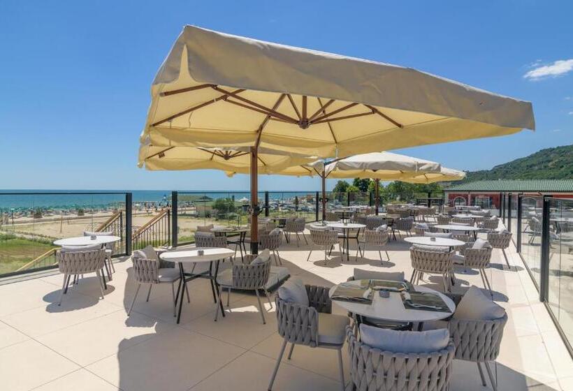 בית מלון כפרי Eco Therma Village   Mineral Pool & Spa & All Inclusive