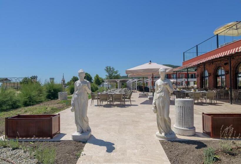 בית מלון כפרי Eco Therma Village   Mineral Pool & Spa & All Inclusive