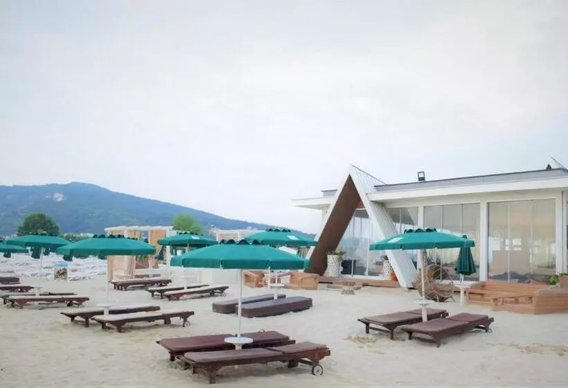 ホテル Eco Therma Village   Mineral Pool & Spa & All Inclusive