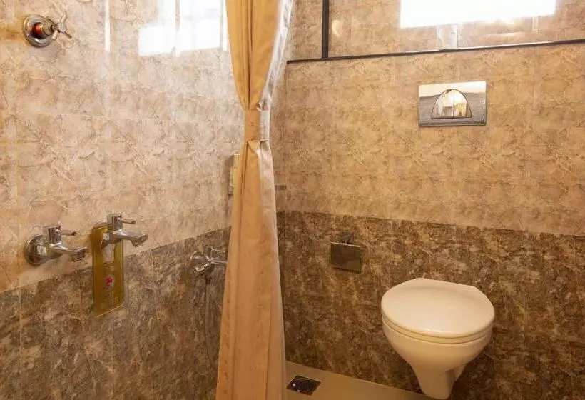 ホテル Treebo The Qasr