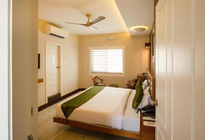 Hotel Treebo The Qasr