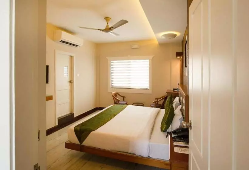 ホテル Treebo The Qasr