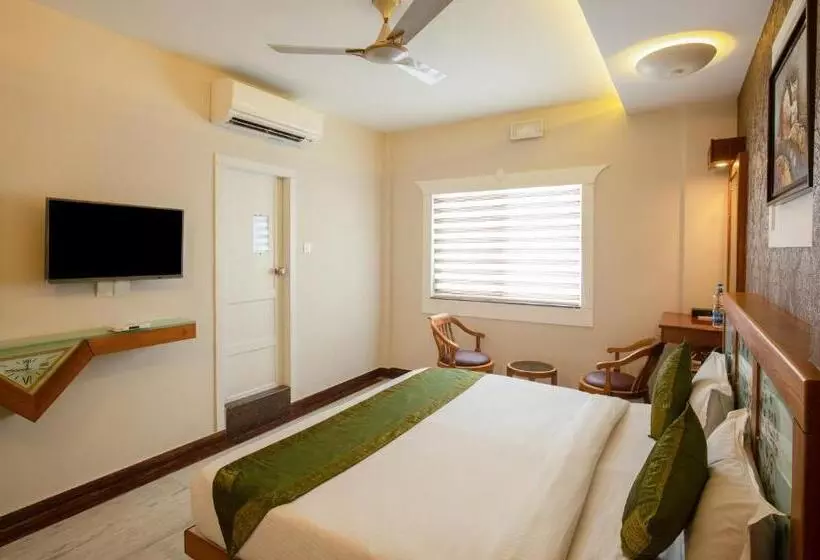 ホテル Treebo The Qasr