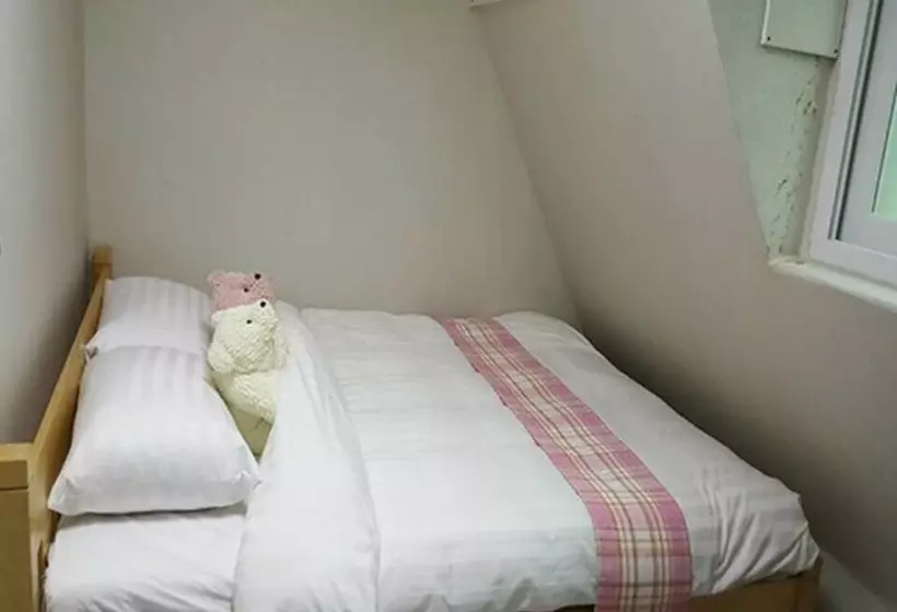 Kstar Stay Residence Hoehyun   Hostel