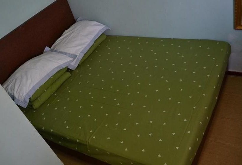 Leo Tian An Men Hostel