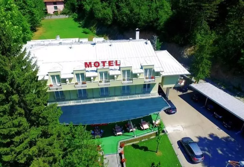 Motel Maksumić