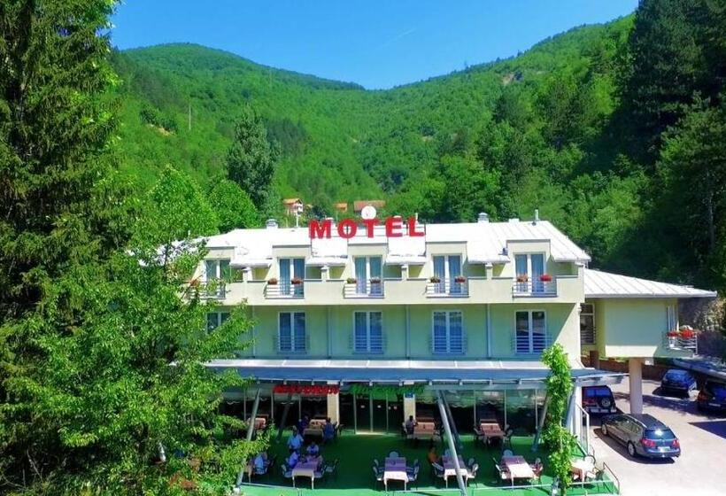 Motel Maksumić