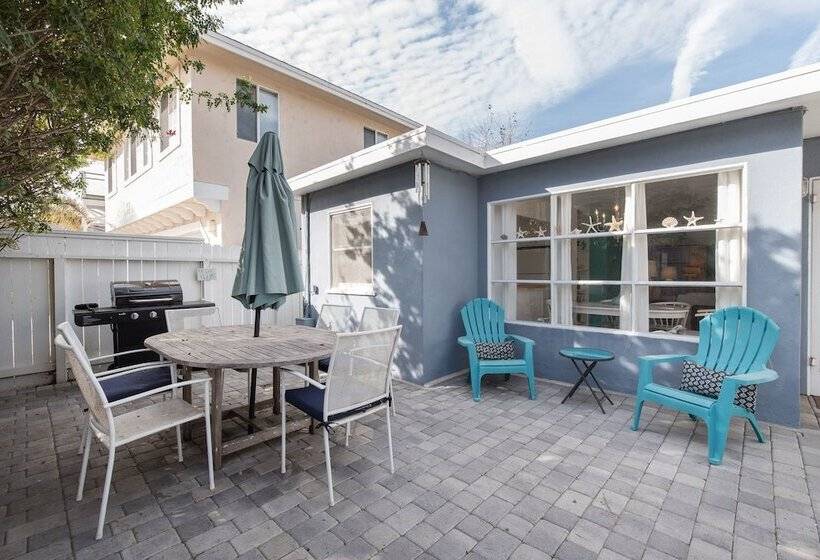 Ventura Beach Cottage