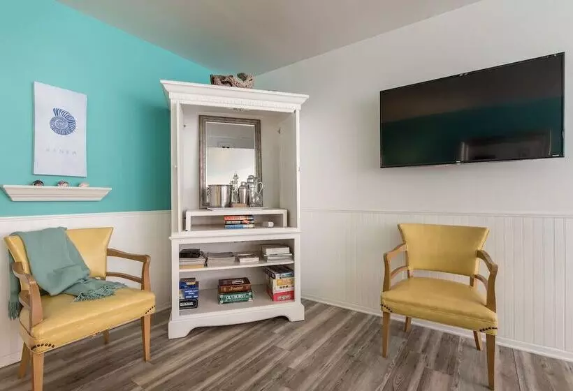 Ventura Beach Cottage