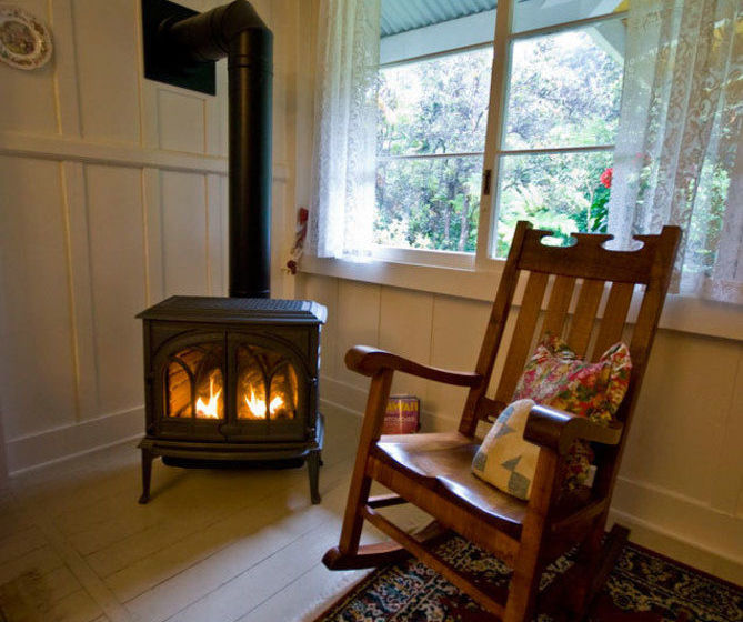 Volcano Teapot Cottage