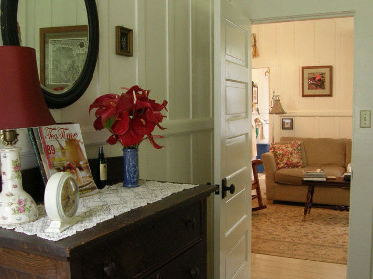 Volcano Teapot Cottage