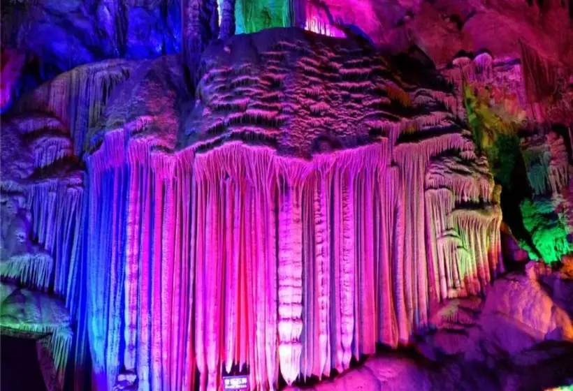 Yatou Bamboo House   Hostel