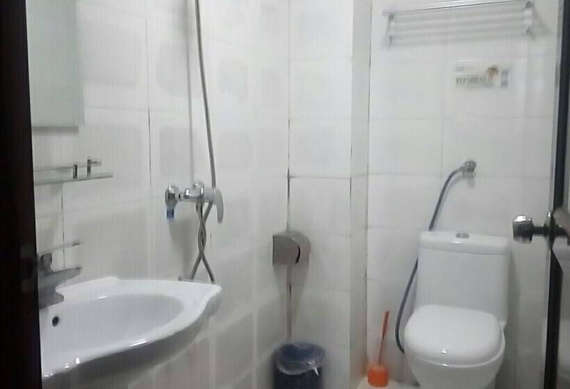 Yatou Bamboo House Hostel