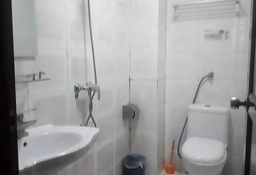 Yatou Bamboo House   Hostel