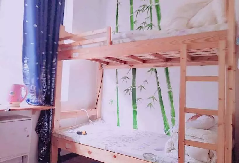 Yatou Bamboo House   Hostel