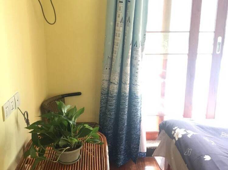 Yatou Bamboo House Hostel