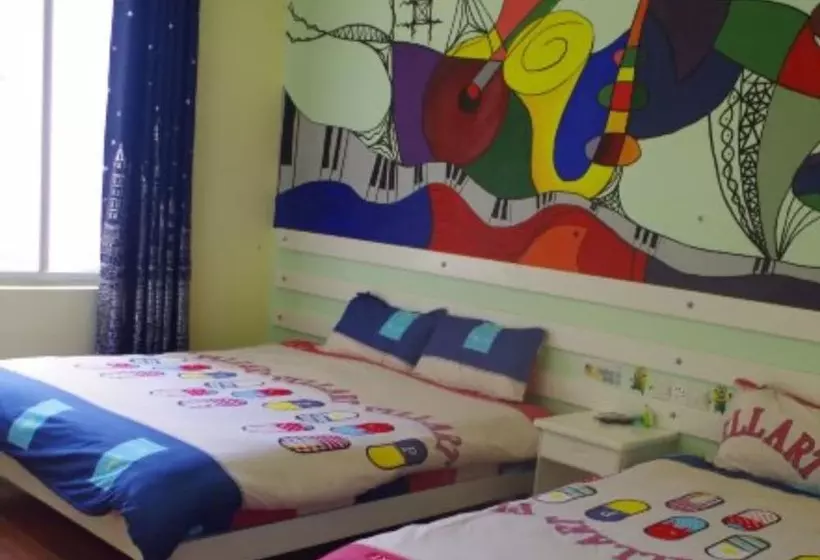 Yatou Bamboo House   Hostel