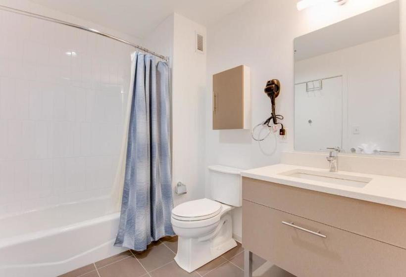 Global Luxury Suites At Kendall East