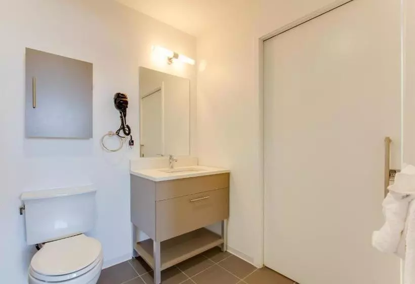 Global Luxury Suites At Kendall East