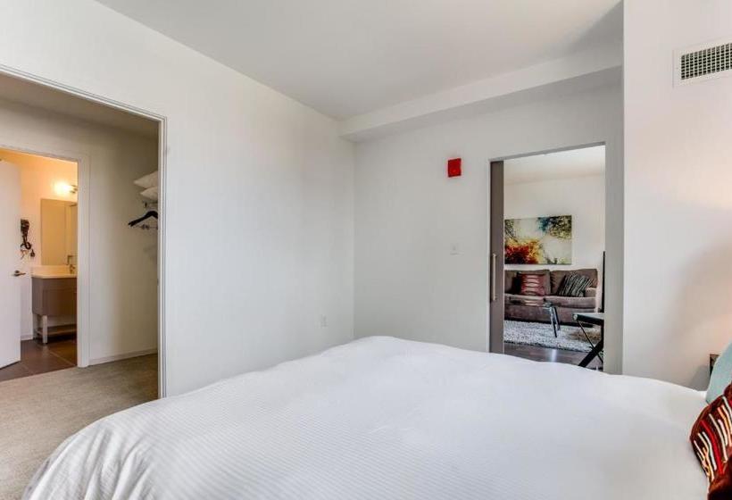 Global Luxury Suites At Kendall East