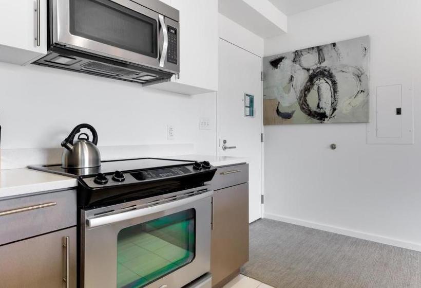 Global Luxury Suites At Kendall East