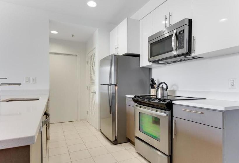 Global Luxury Suites At Kendall East