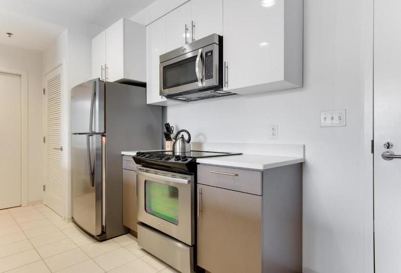 Global Luxury Suites At Kendall East