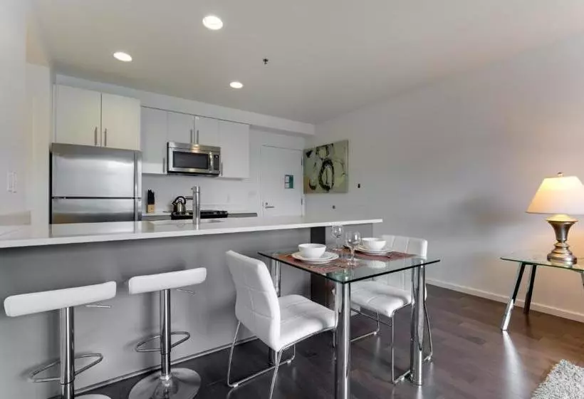 Global Luxury Suites At Kendall East