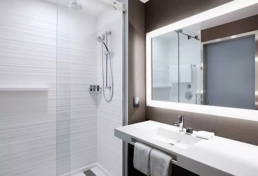 Ac Hotel By Marriott Minneapolis West End