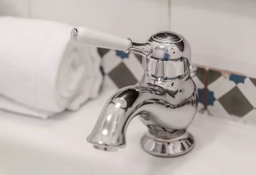 Hotelli Best Western Hôtel Journel Antibes Juan Les Pins