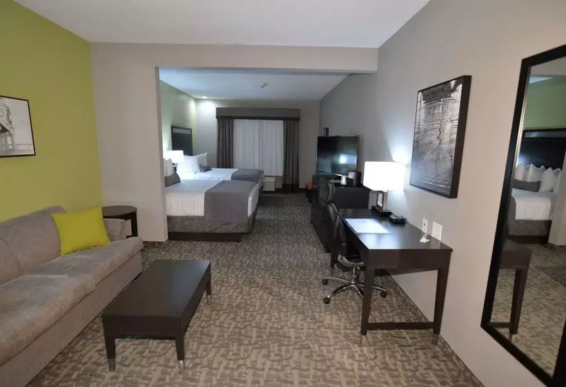 Hotelli Best Western Plus Bay City Inn & Suites