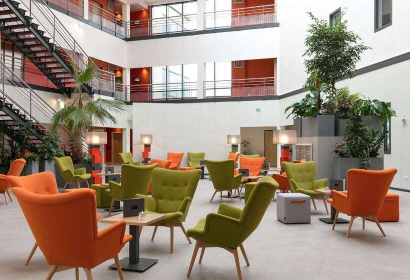 هتل Best Western Plus Hôtel Escapade Senlis