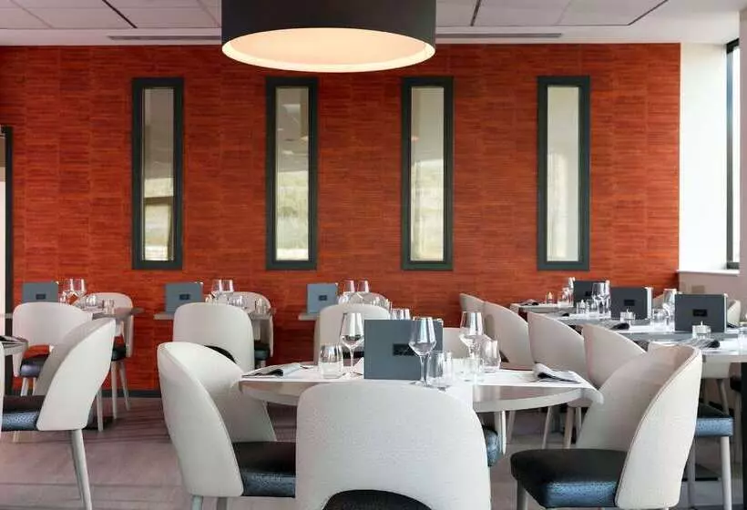 ホテル Best Western Plus Hôtel Escapade Senlis