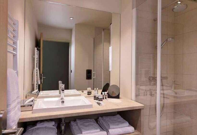 هتل Best Western Plus Hôtel Escapade Senlis