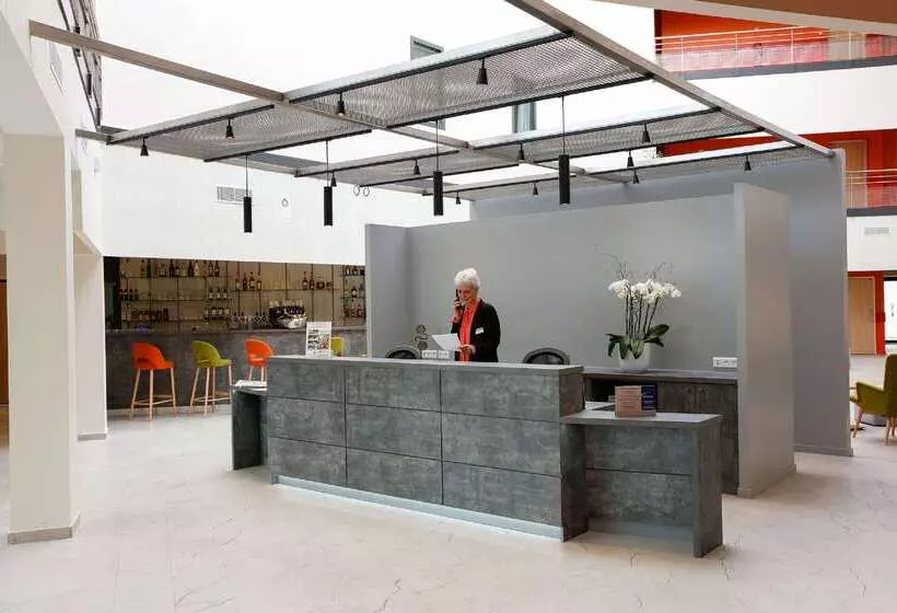 ホテル Best Western Plus Hôtel Escapade Senlis