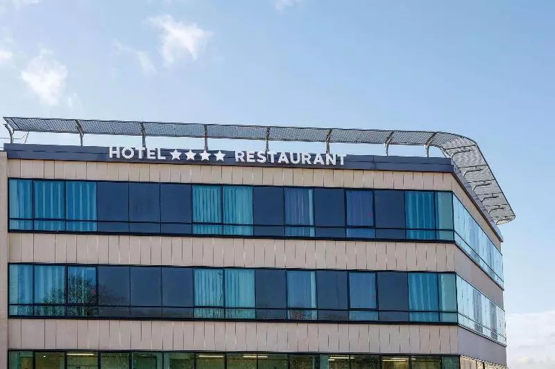 ホテル Best Western Plus Hôtel Escapade Senlis