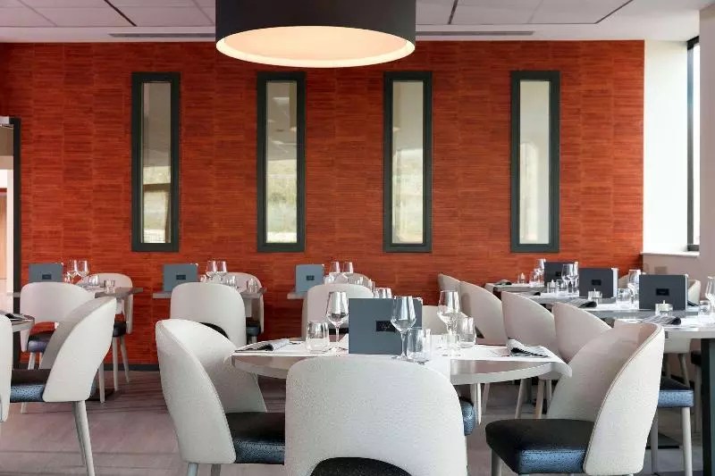 ホテル Best Western Plus Hôtel Escapade Senlis