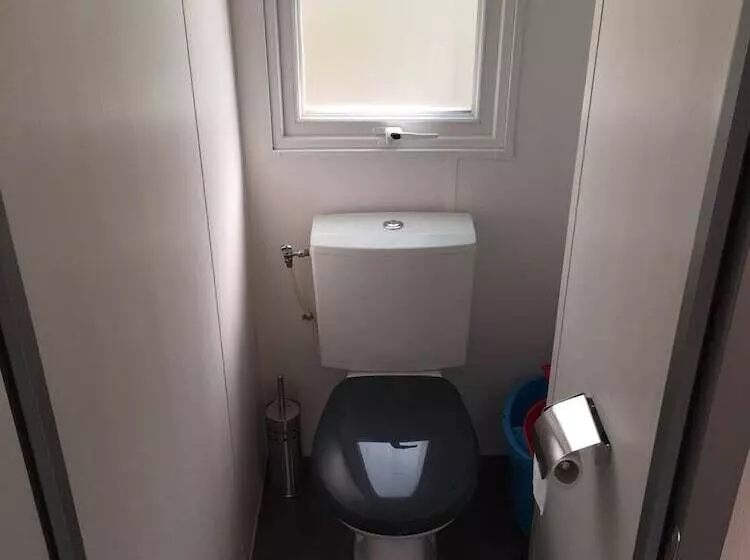 ホテル 3 Bedroom Chalets Camping Leï Suves   Joycasa