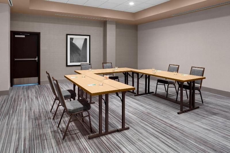 Отель Courtyard By Marriott Dallas Flower Mound