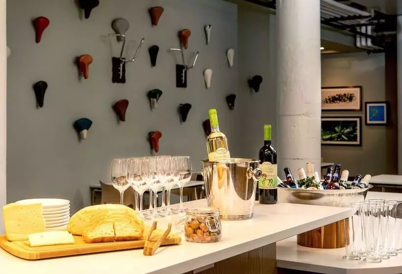 Hotelli Element Moline