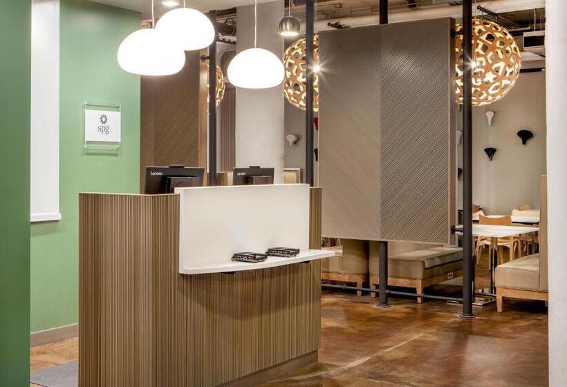 Отель Element Moline