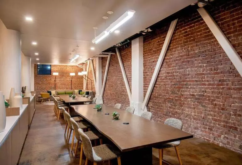 Hotelli Element Moline