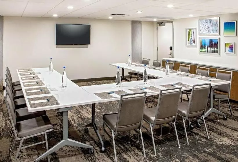 Hotelli Element Moline