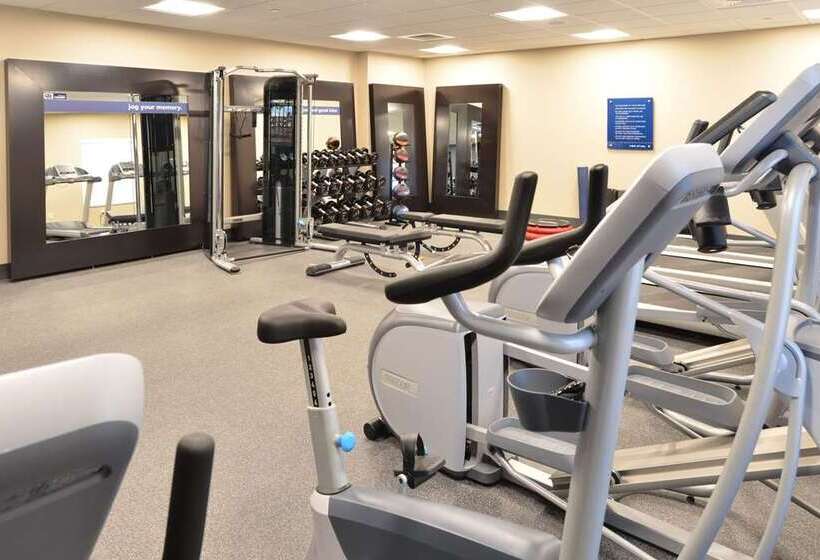 酒店 Hampton Inn & Suites Menomonie Uw Stout