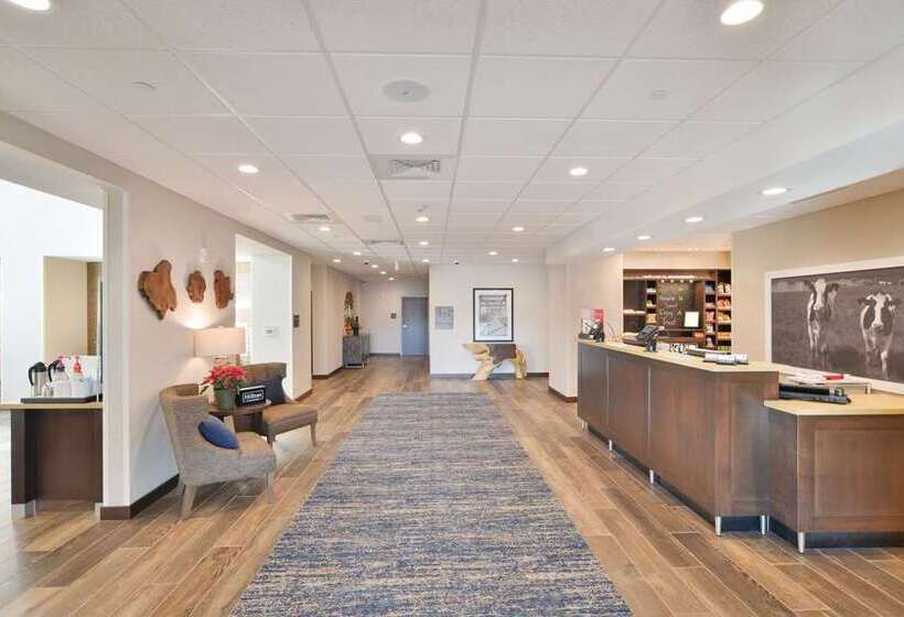 酒店 Hampton Inn & Suites Menomonie Uw Stout