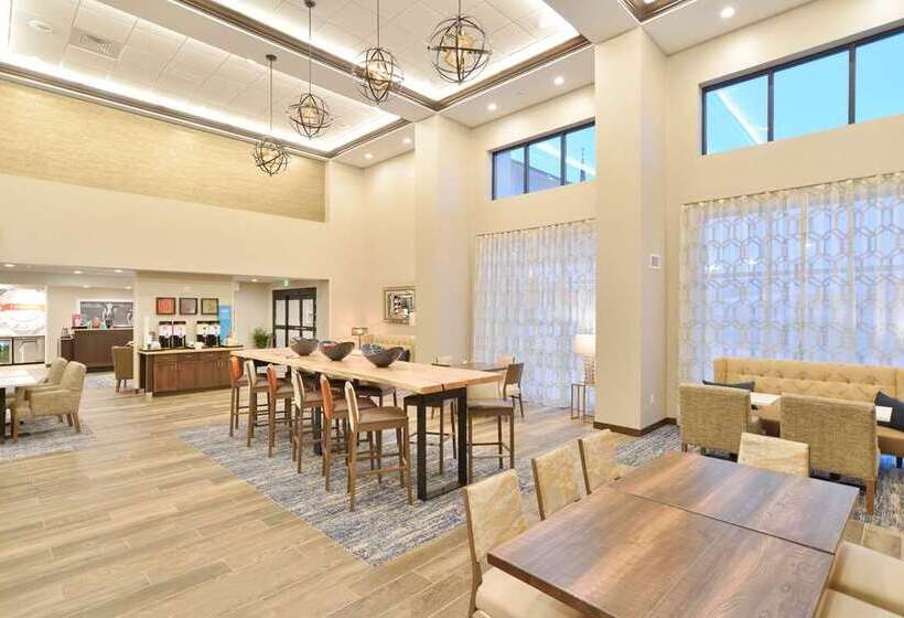 酒店 Hampton Inn & Suites Menomonie Uw Stout