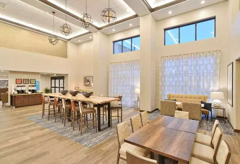 ホテル Hampton Inn & Suites Menomonie Uw Stout