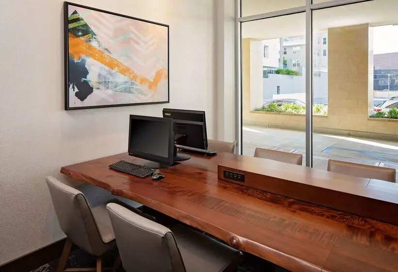 هتل Hyatt Place Glendale/los Angeles